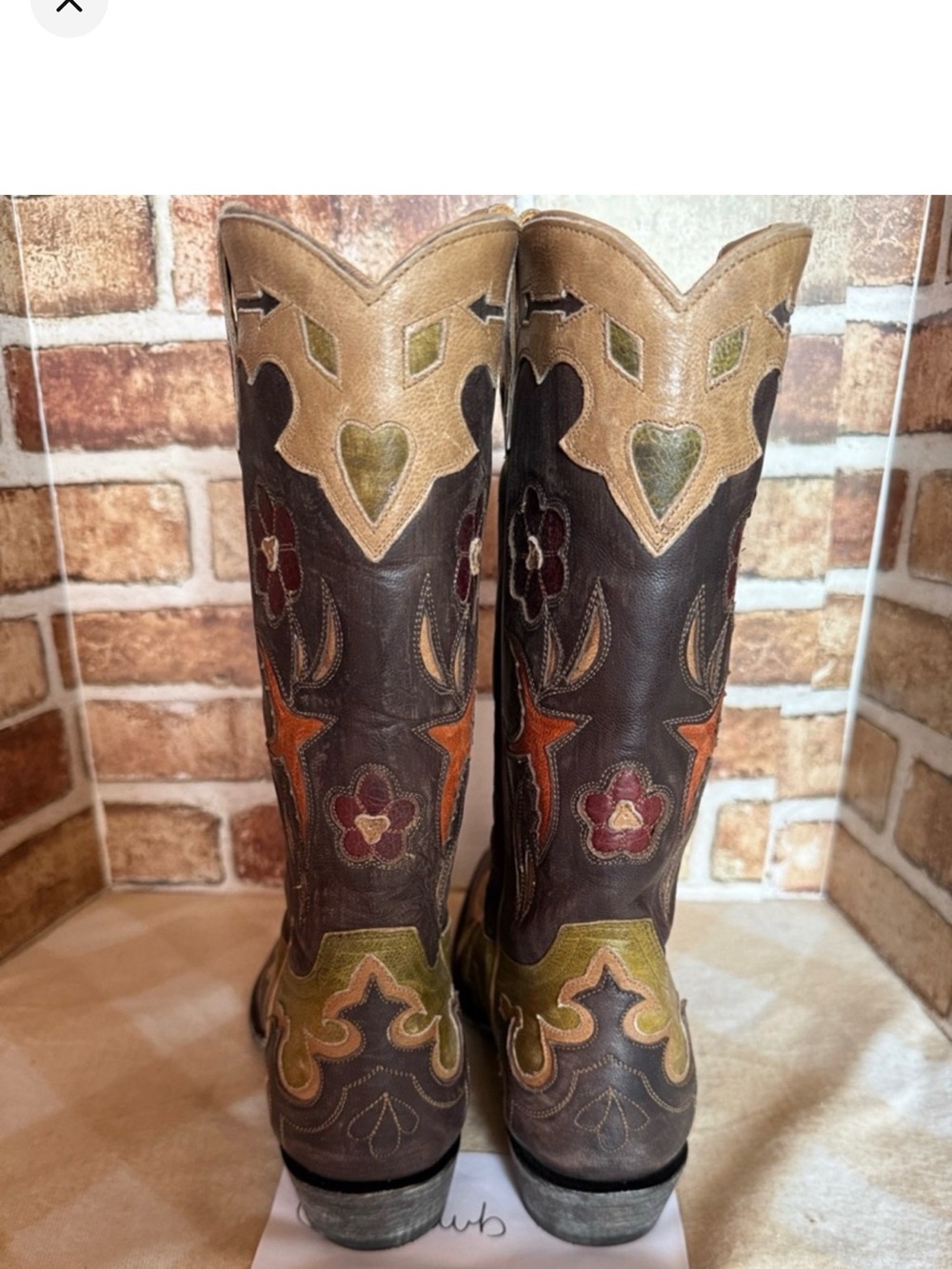 Old Gringo Golondrita
Olive, Brown & Red Floral Embroidered Western Boots - Picture 2 of 7